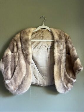 Vintage fur cape